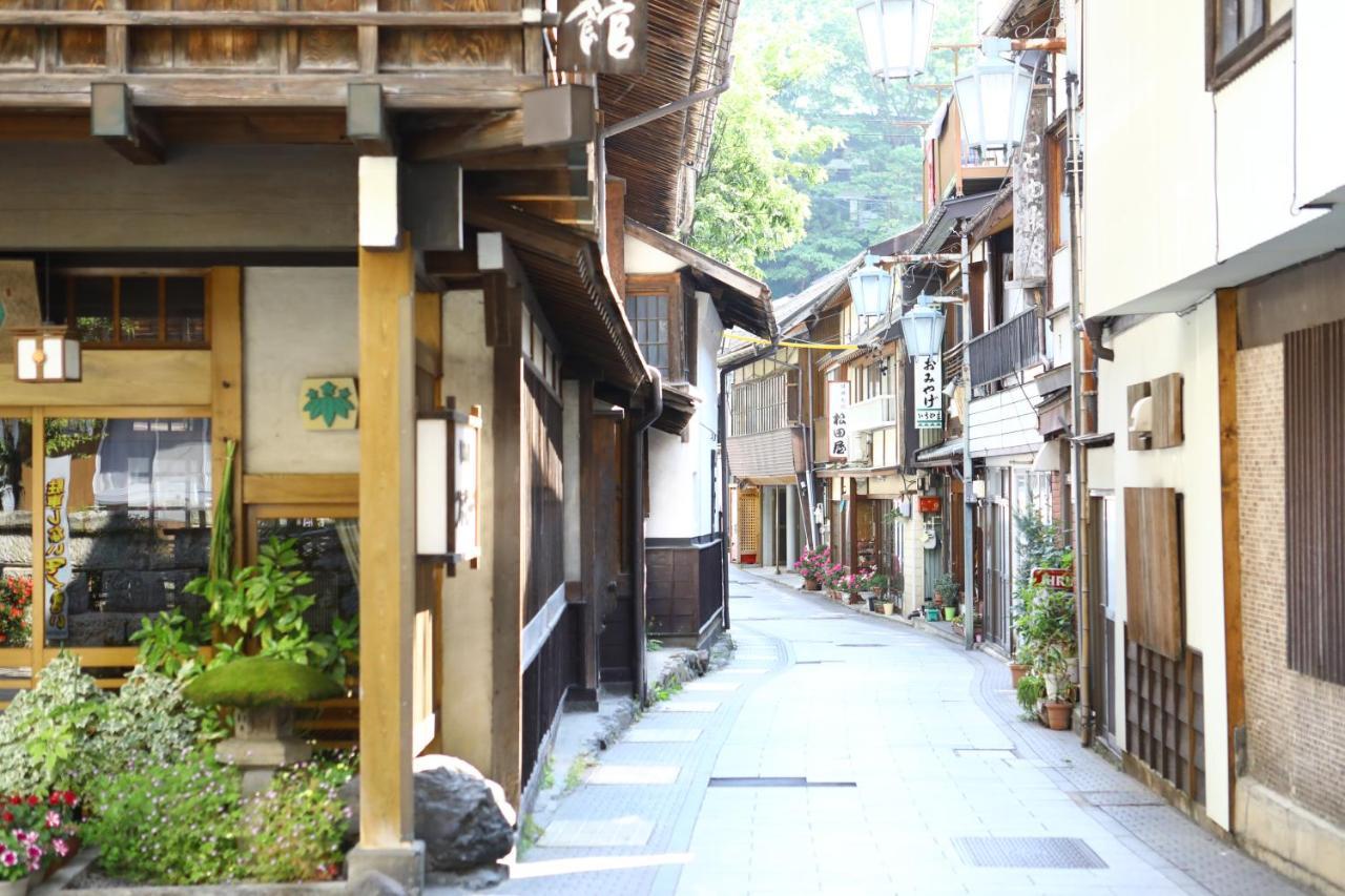 Ikariya Ryokan Yamanouchi  Exterior photo